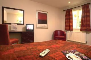 Hotel St Lawrence Luton  Dış mekan fotoğraf